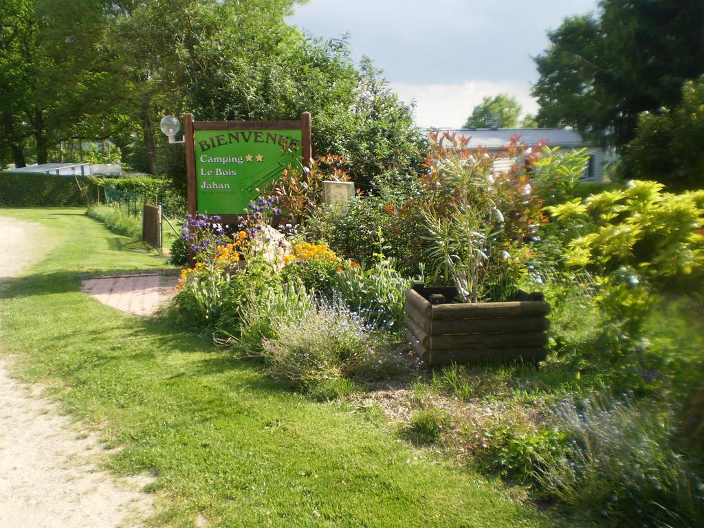 Camping Le Bois Jahan Brunelles Exterior foto